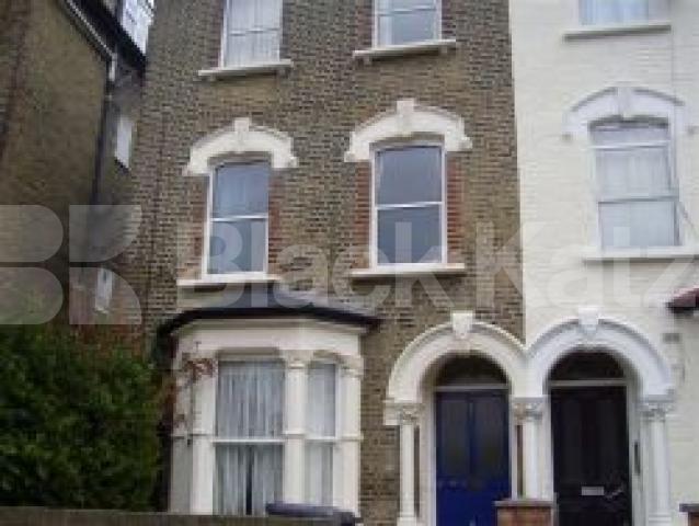 			3 Bedroom, 1 bath, 1 reception Flat			 Florence Road, FINSBURY PARK N4